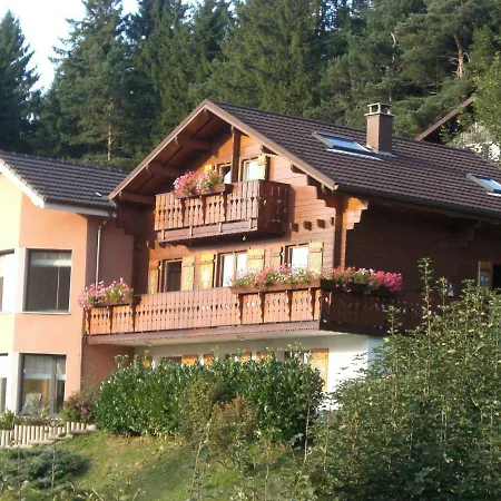 5 Personnes Maya Et Louna זונרופט-לונז'מר