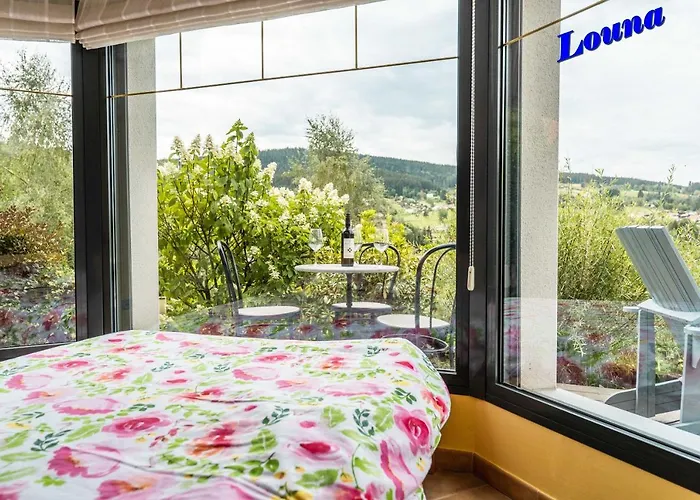 5 Personnes Maya Et Louna